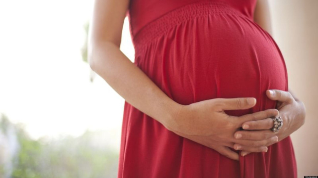 В Брянске беременную женщину довели до слез на платном приеме
