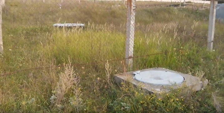 В Жуковке никому нет дела до стекающей в реку канализационных стоков