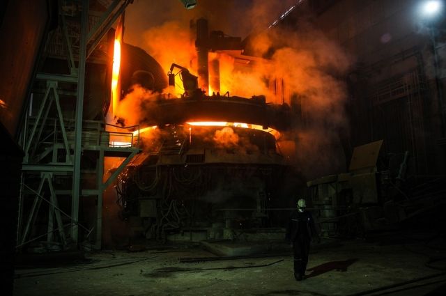 На брянском сталелитейном заводе из-за обрушения свода печи пострадали пять рабочих