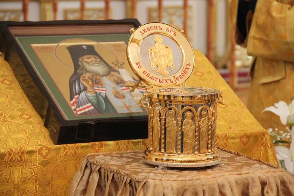 В Брянск в ноябре привезут мощи святого Луки Крымского