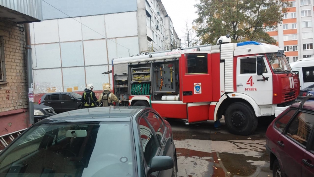 В Брянске днем горела квартира, обошлось без пострадавших