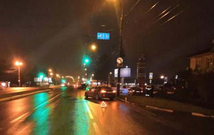 21-летняя водитель БМВ вовлекла в аварию еще два автомобиля в Брянске