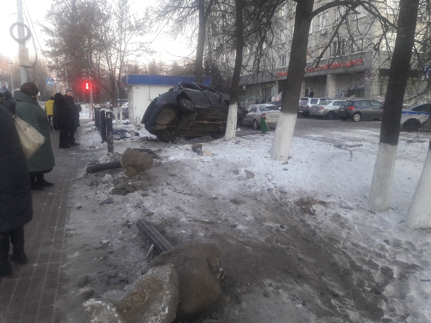 Типичный брянск новости брянска. ДТП около диагностического центра Брянск. Авария на чугунной улице. Авария в Брянске сегодня утром.