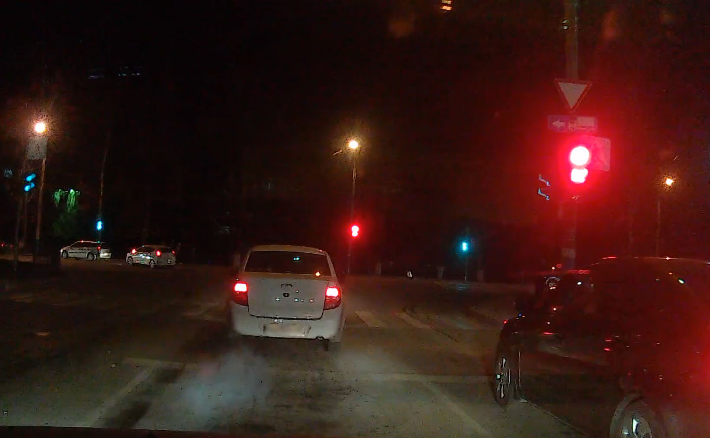 В Брянске сняли на видео лихой маневр автохама
