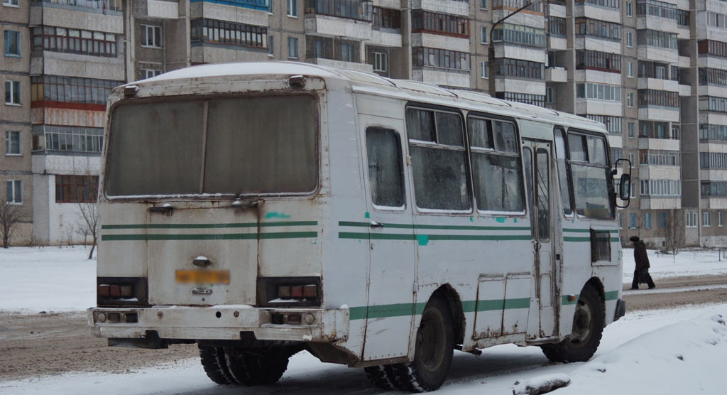 В Клинцах ребенок попал в ДТП, выйдя на проезжую часть из-за автобуса