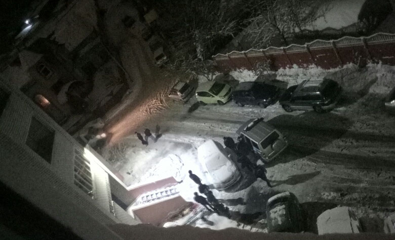 В Брянске молодой парень погиб, упав с балкона