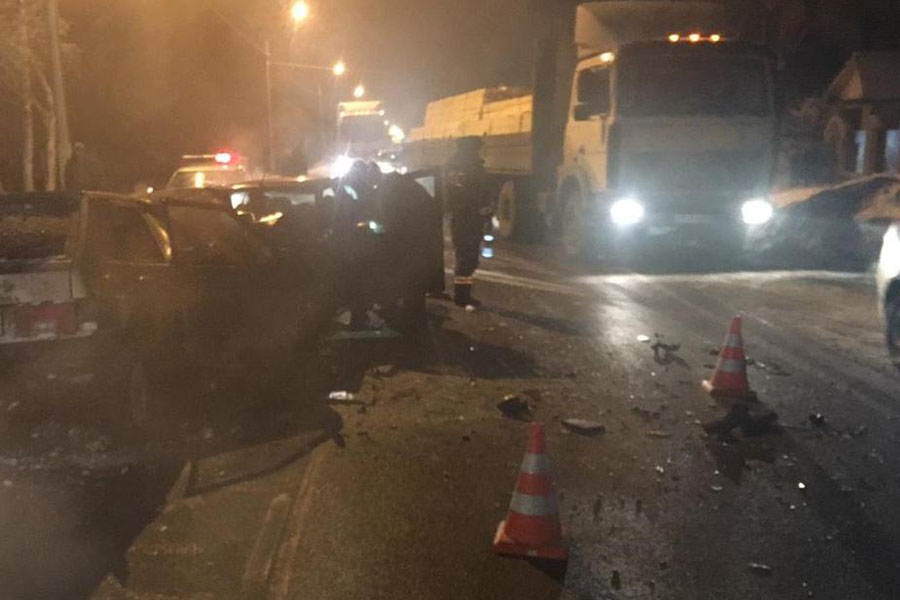 Страшная авария в Карачевском районе: машины всмятку, у водителей тяжелые ранения