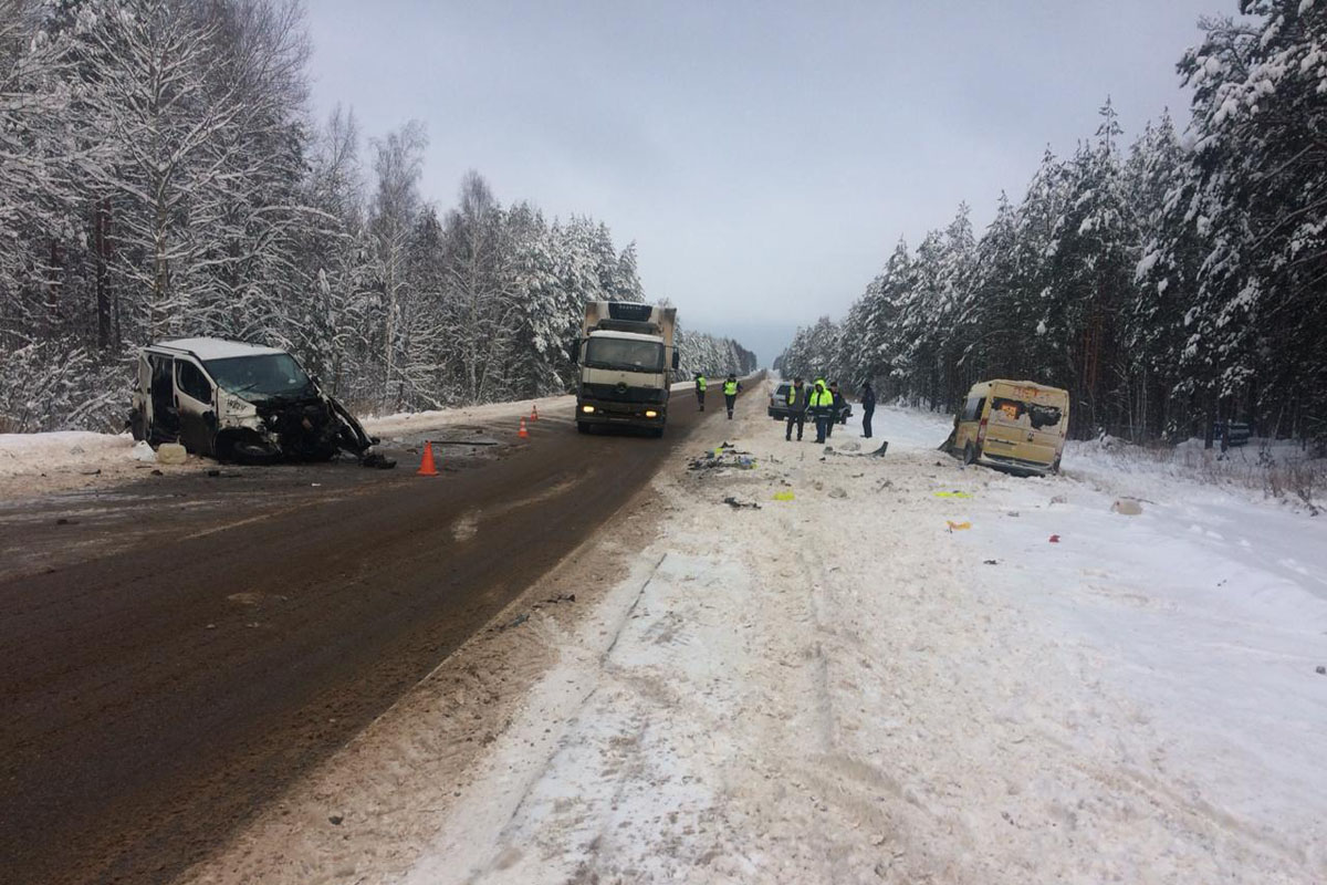Стали известны подробности вчерашней аварии с участием школьного автобуса в Навлинском районе