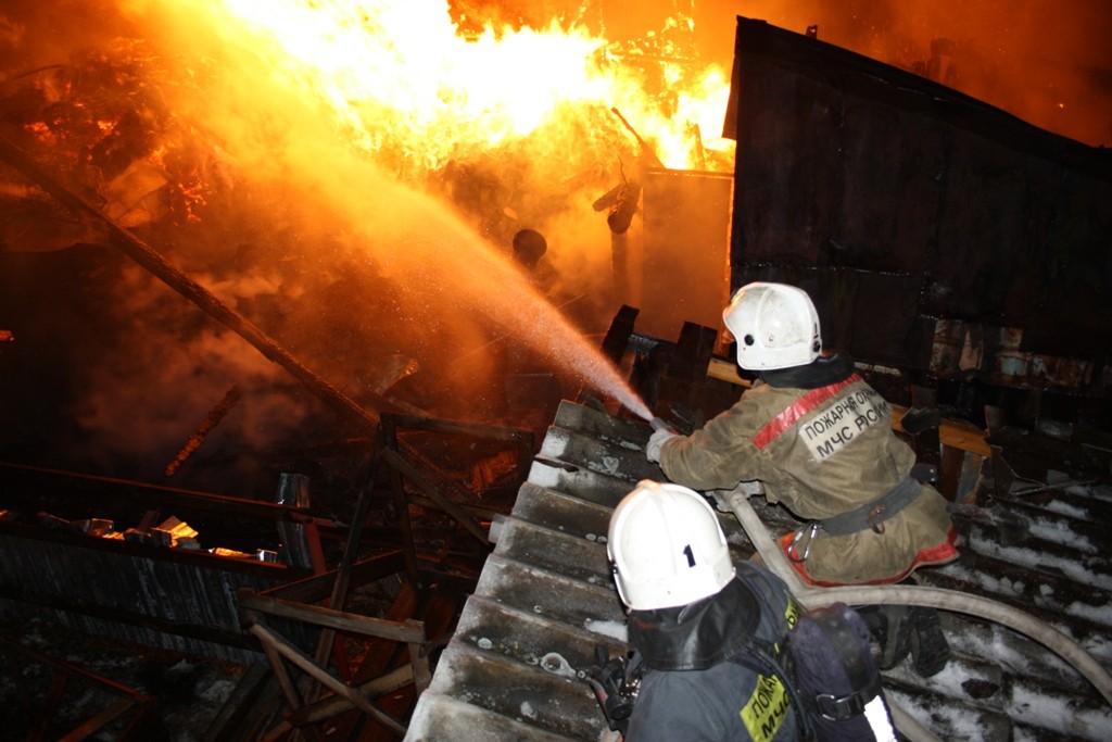 В Брянской области сгорели четыре бани и дачный домик