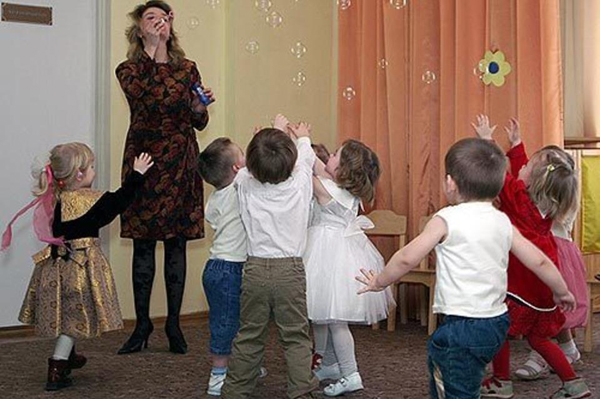 Воспитатели детсадов Брянской области зарабатывают больше коллег из других регионов