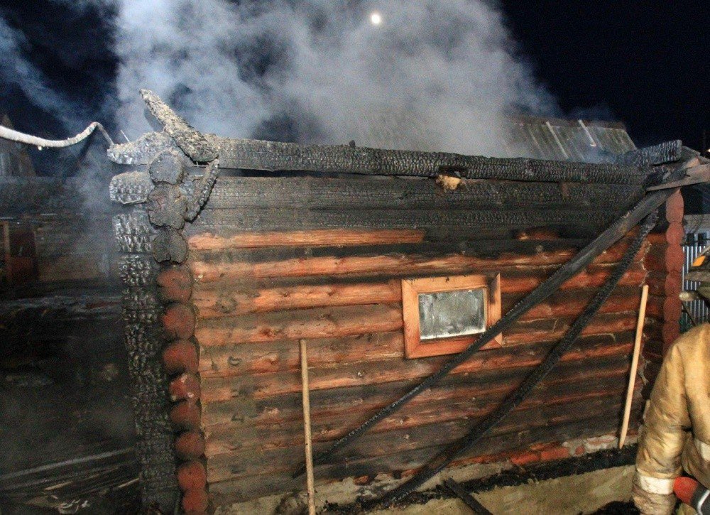 За несколько часов сгорели три бани в Брянской области