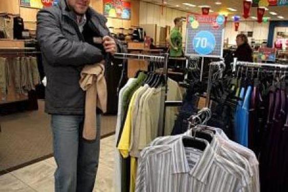 В Брянске московский гастролер воровал одежду в магазинах и продавал ее на рынке