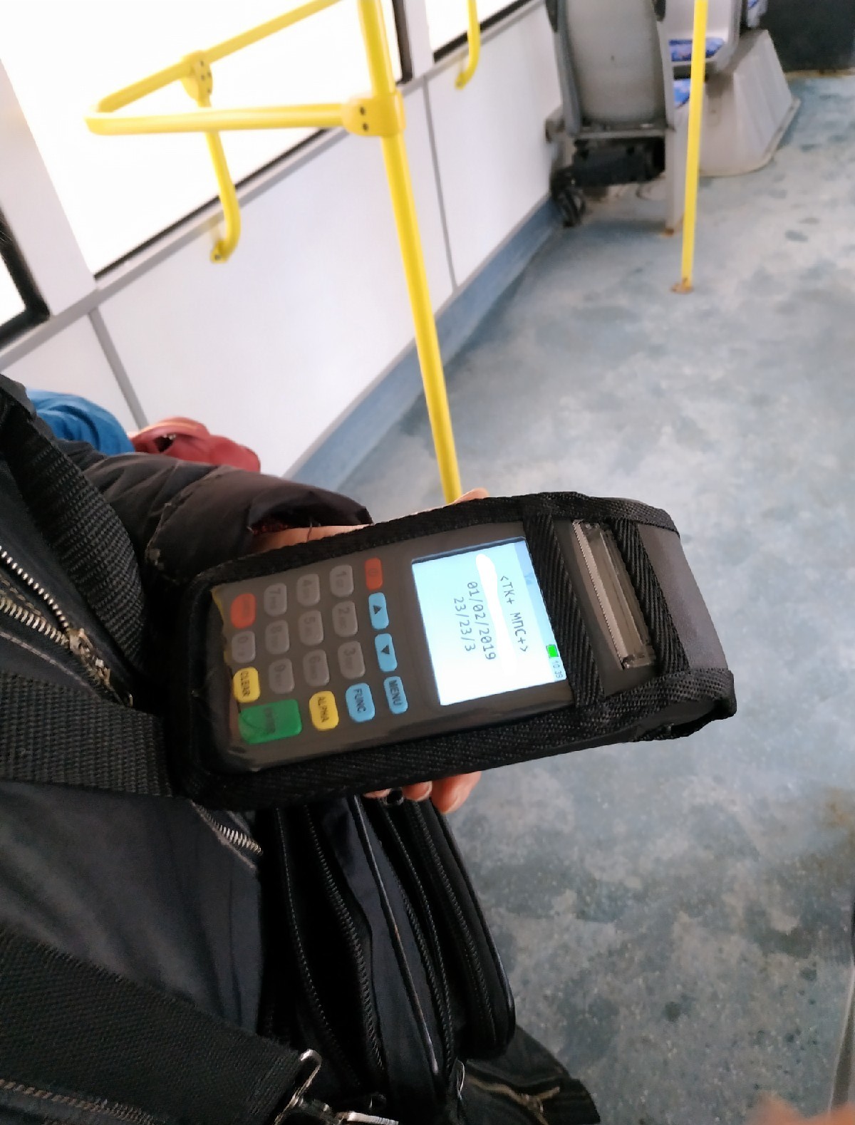 В брянских автобусах и троллейбусах заработала электронная система оплаты проезда