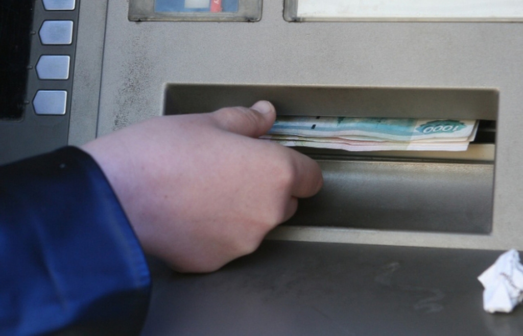 Брянский подросток обманул банкоматы на 45 тысяч рублей