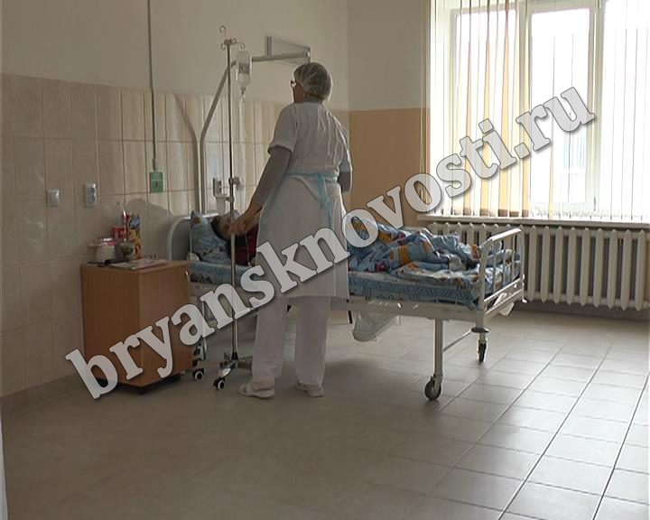 В Новозыбкове хирурги за год провели почти 2,5 тысячи операций