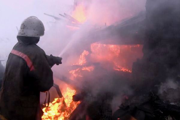 Утром 8 марта погибли при пожаре двое в Брянской области