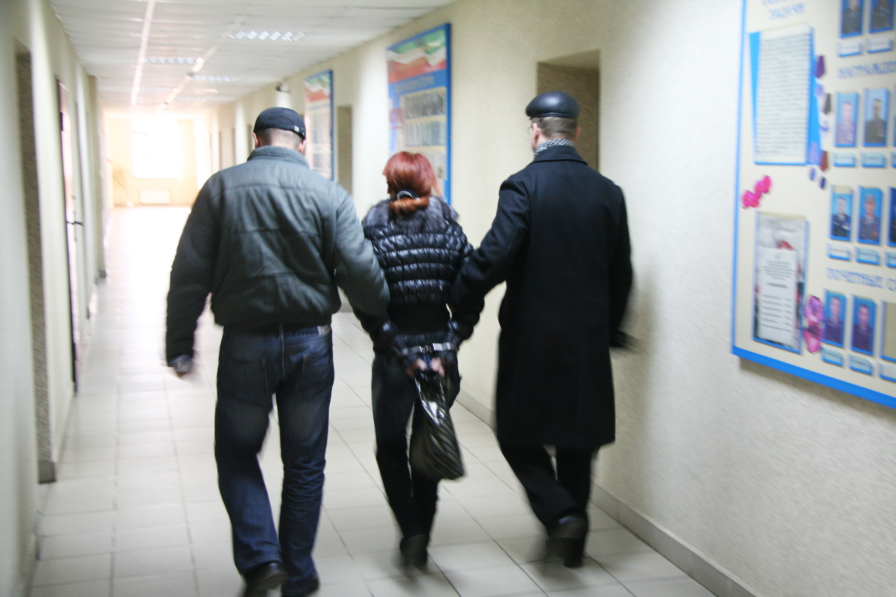 Унечские полицейские задержали преступницу-рецидивистку