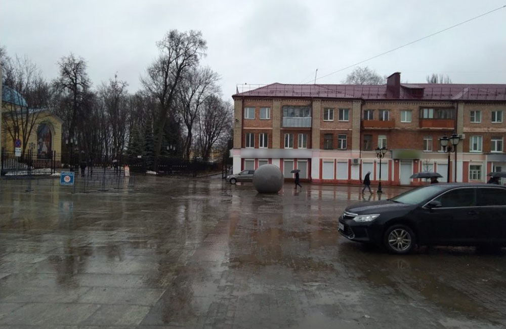 Автомобилям запретили парковку на бульваре Гагарина в Брянске