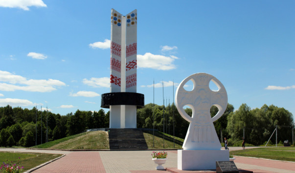 На брянской границе отремонтируют монумент дружбы народов