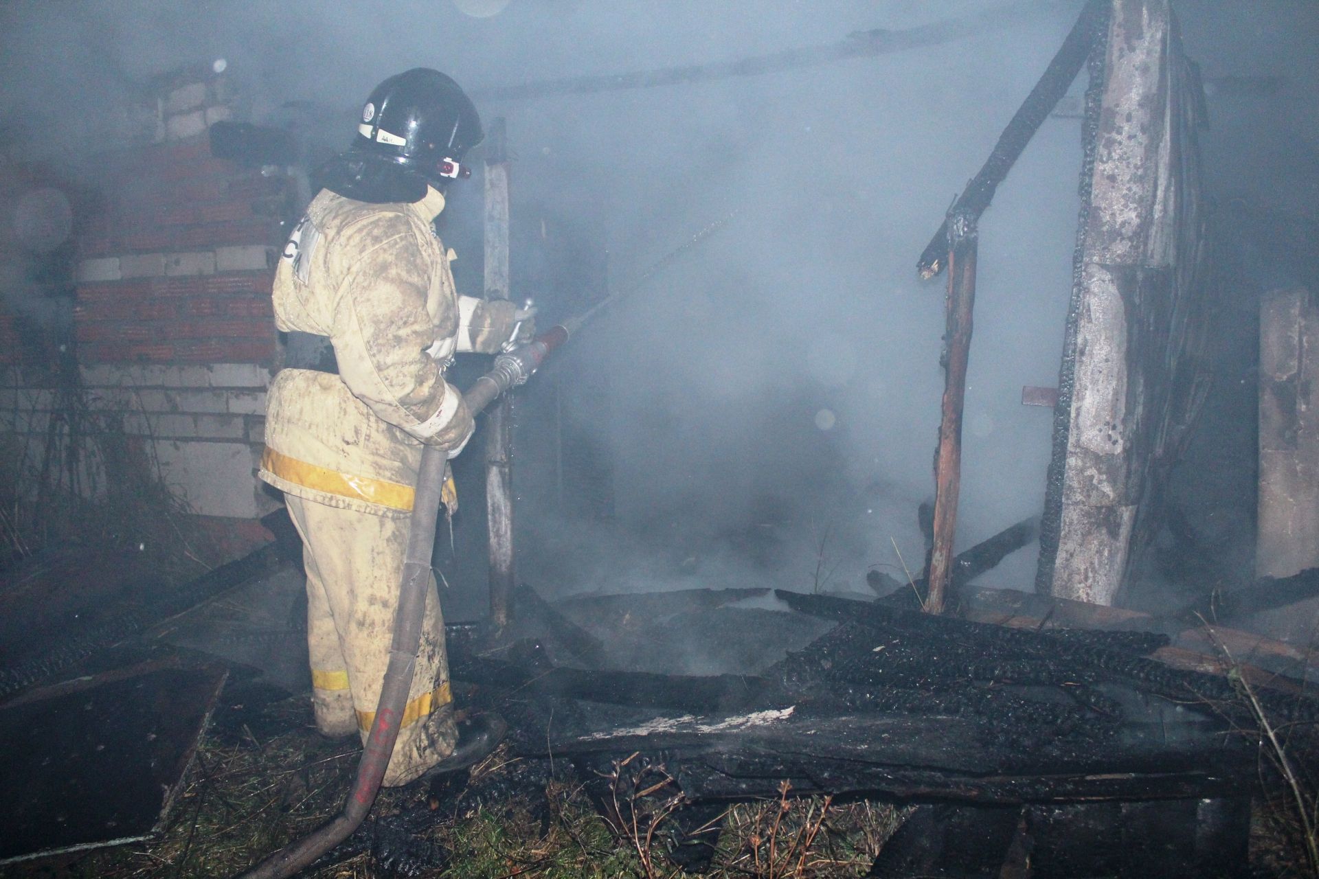 В Жирятинском районе пожарные справились с огнём за 20 минут