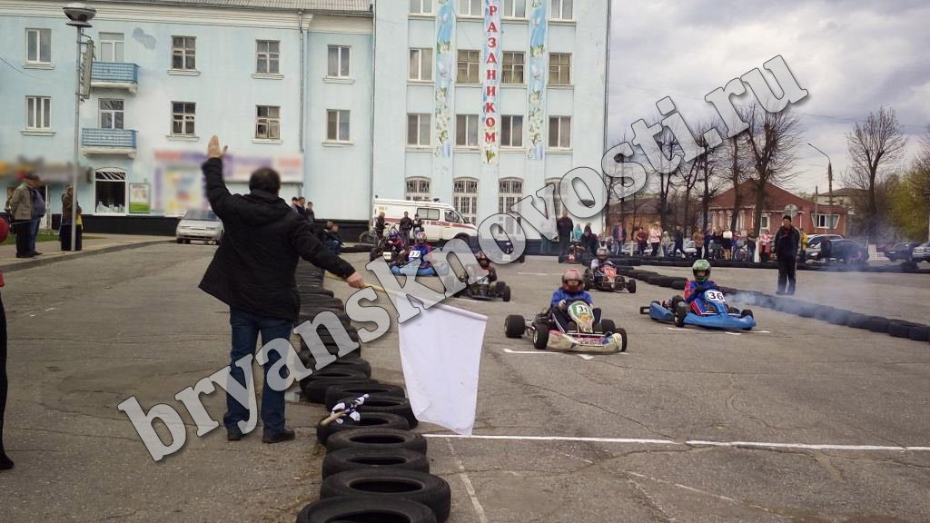 В центре Новозыбкова заревут моторы картов