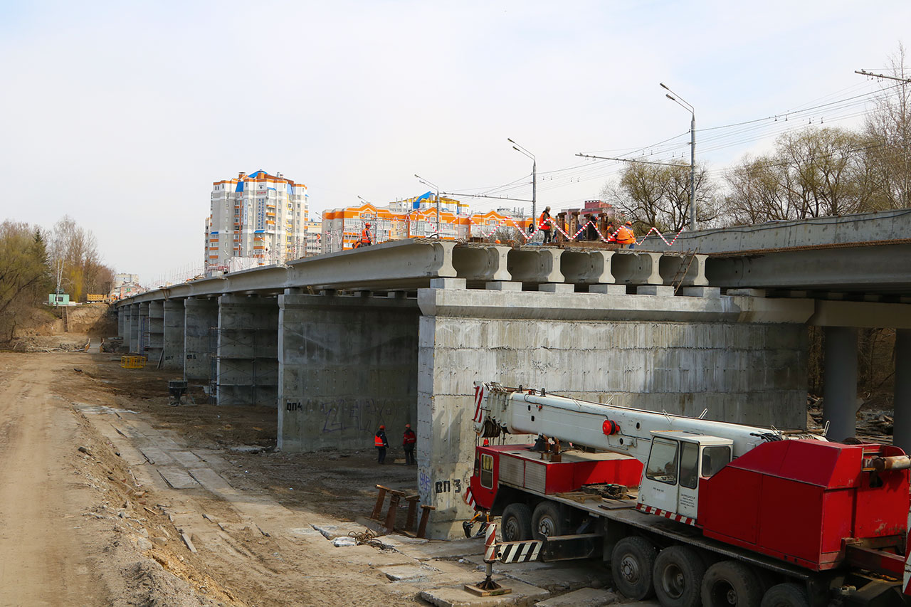 В Брянске продолжается строительство Первомайского моста