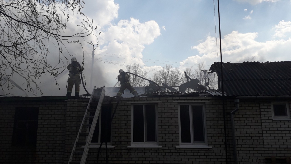 В Брянской области сгорели два дома и две бани, погиб человек