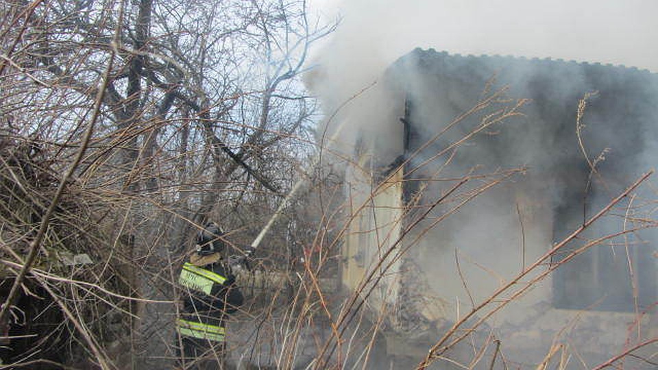В Жирятинском районе утром сгорел дом