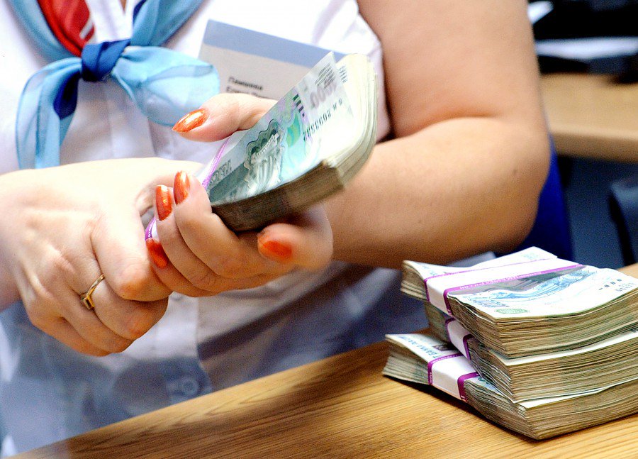 Мошенница из Трубчевского района на обмане “заработала” почти 2 миллиона рублей