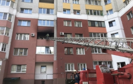 В Брянске огнеборцы тушили балкон