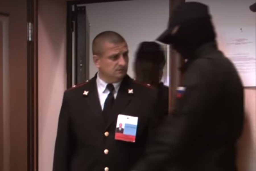 Начальник линейного отдела полиции из Жуковки и оперуполномоченный из Брянска пошли на преступление