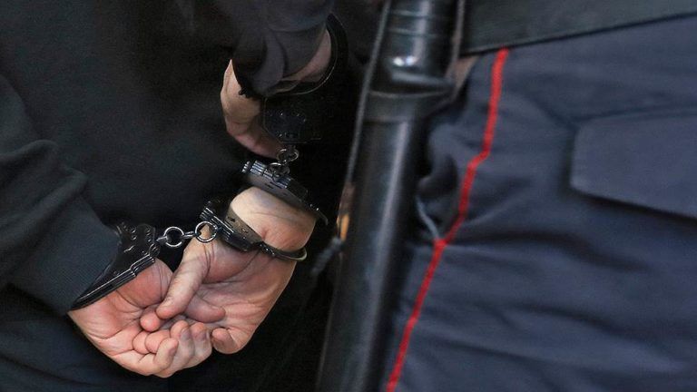 На Брянщине полицейские задержали 8 человек, находящихся в федеральном розыске
