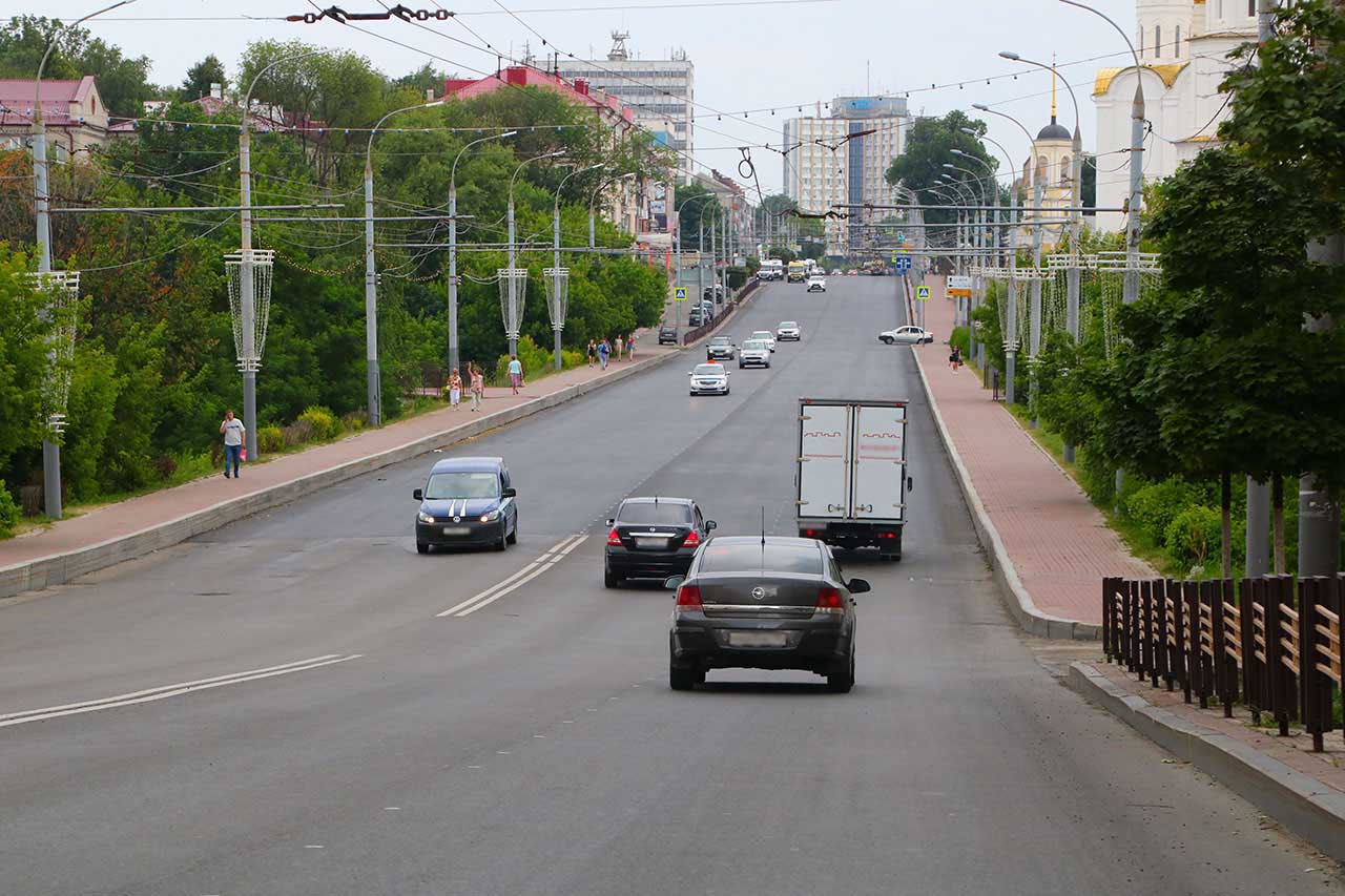 В Брянске завершилось асфальтирование проспекта Ленина