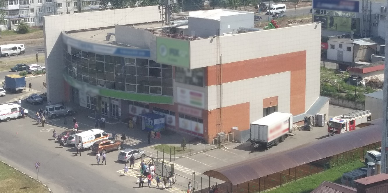 В Брянске эвакуировали торговый центр