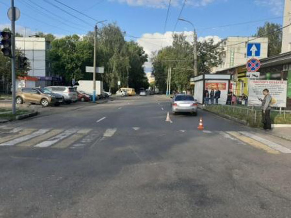 В Брянске пренебрегающий ПДД пенсионер, попал под колёса машины