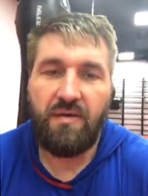 Брянский боец Виталий Минаков пока не называет имя соперника в предстоящем поединке