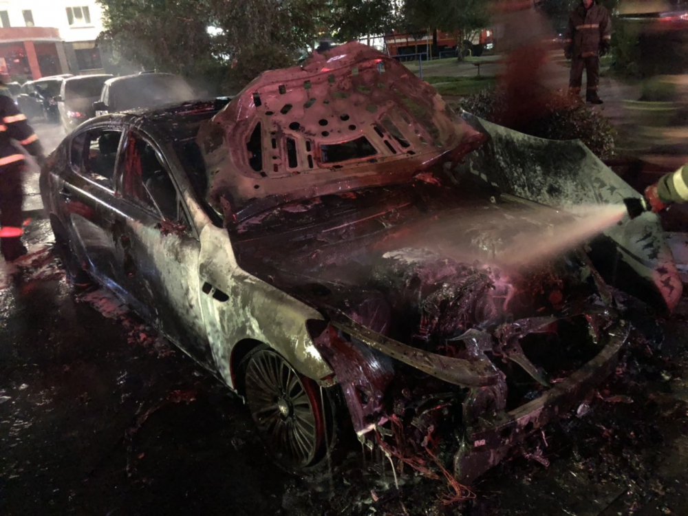 Ночью в Советском районе Брянска сгорел легковой автомобиль