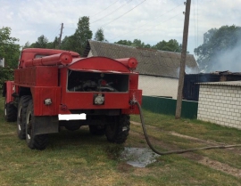 В Жуковском районе сгорел двухквартирный дом