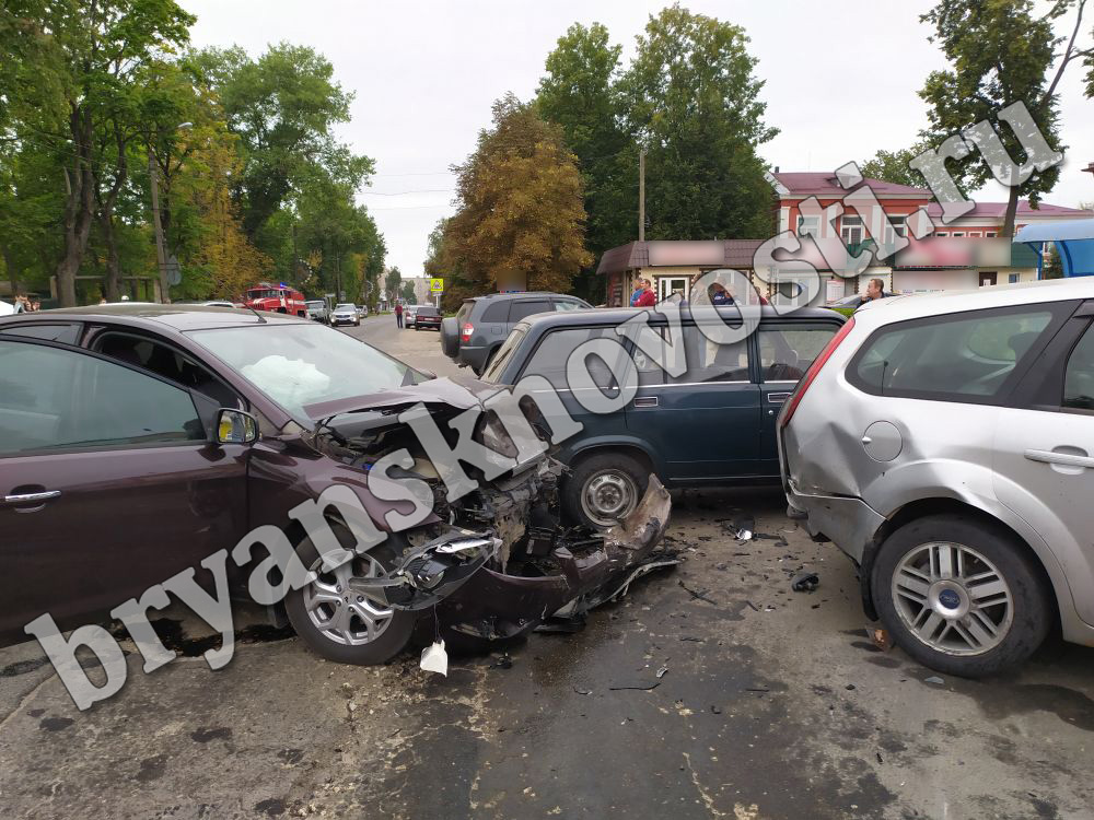 В сентябре в Новозыбкове произошло 28 ДТП, в пяти из них пострадали люди