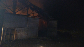 В Дубровке выгорел склад с готовой продукции