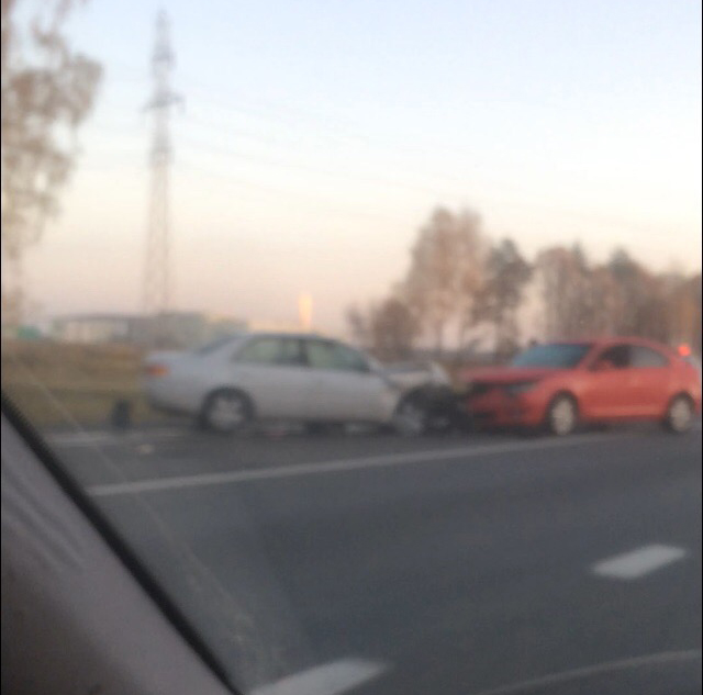 На трассе «Брянск – Новозыбков» столкнулись две легковушки
