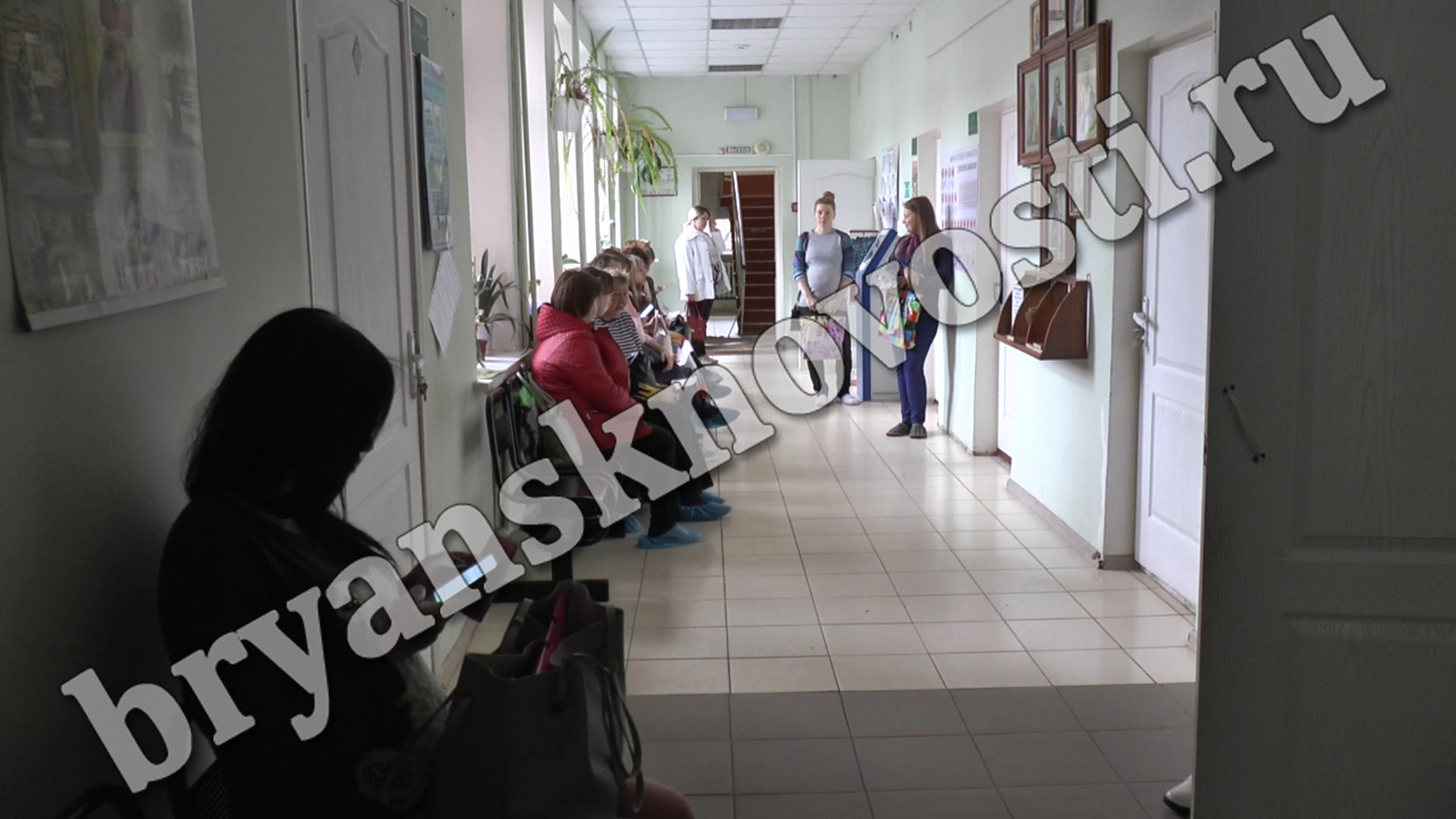В Новозыбкове в женской консультации остро не хватает врачей
