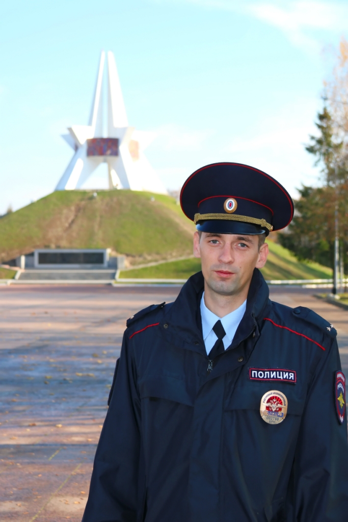Народным участковым Брянщины стал полицейский из Карачева Константин Артамонов