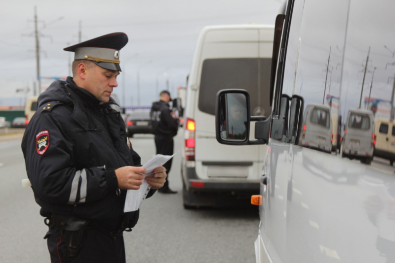 Автоинспекторы проверили более двух тысяч автобусов брянских перевозчиков