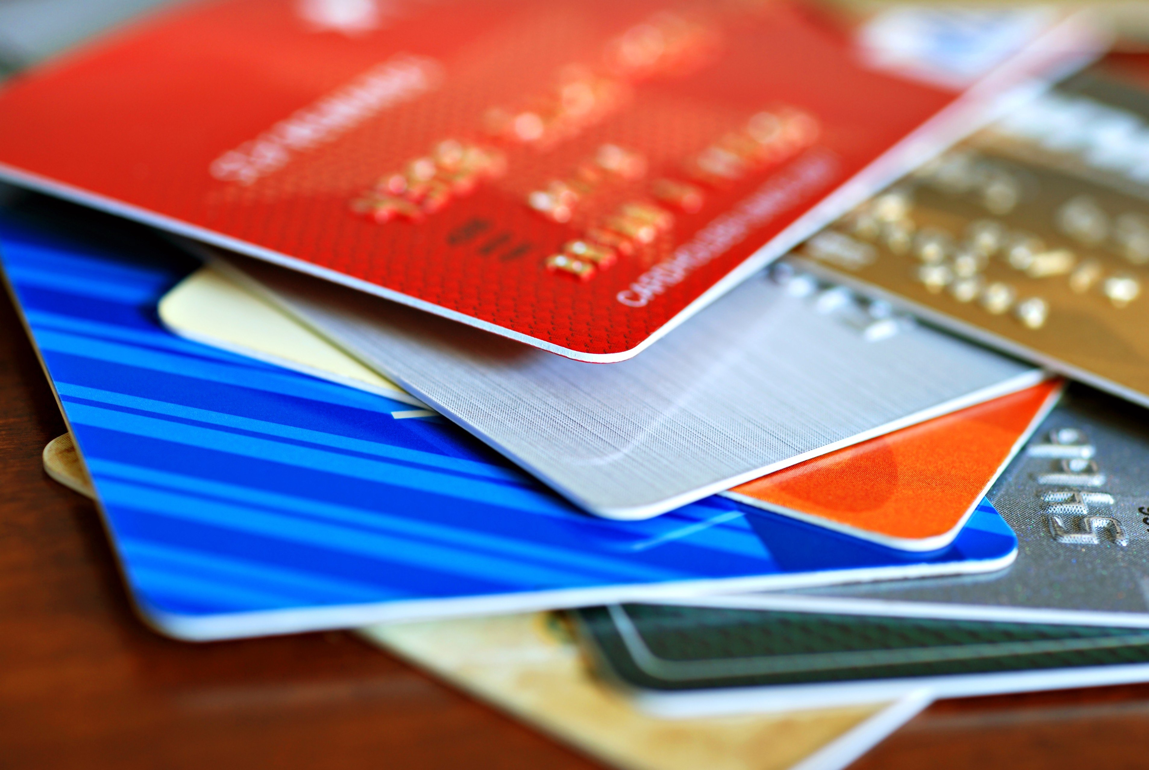 Почти два миллиона платежных карт выпущено в Брянской области