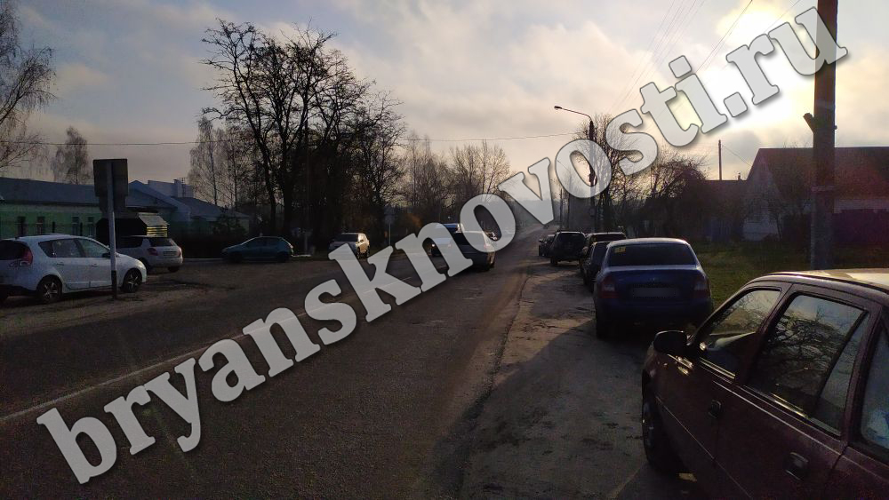 В Новозыбкове дама исцарапала четыре авто пробкой от пивной бутылки