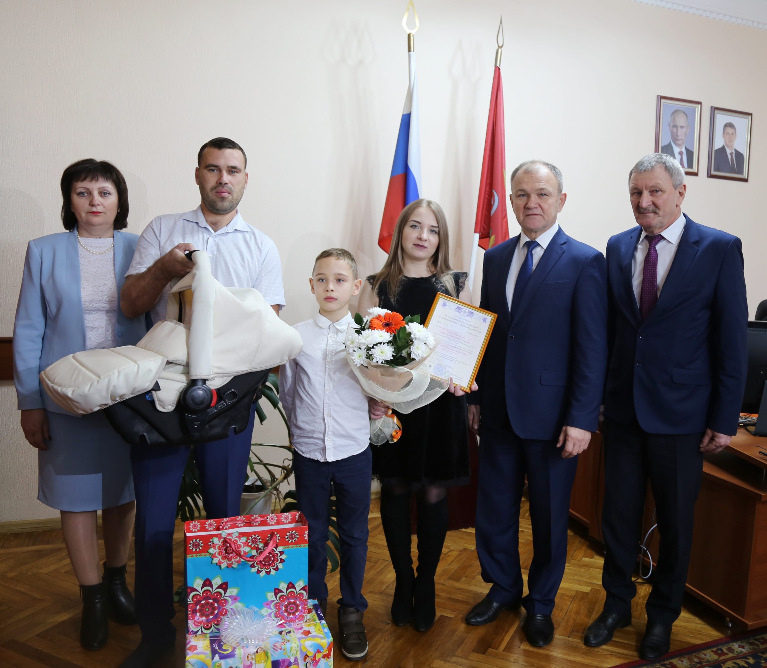 Галина Бизюкова из Брянска стала обладательницей юбилейного сертификата на маткапитал