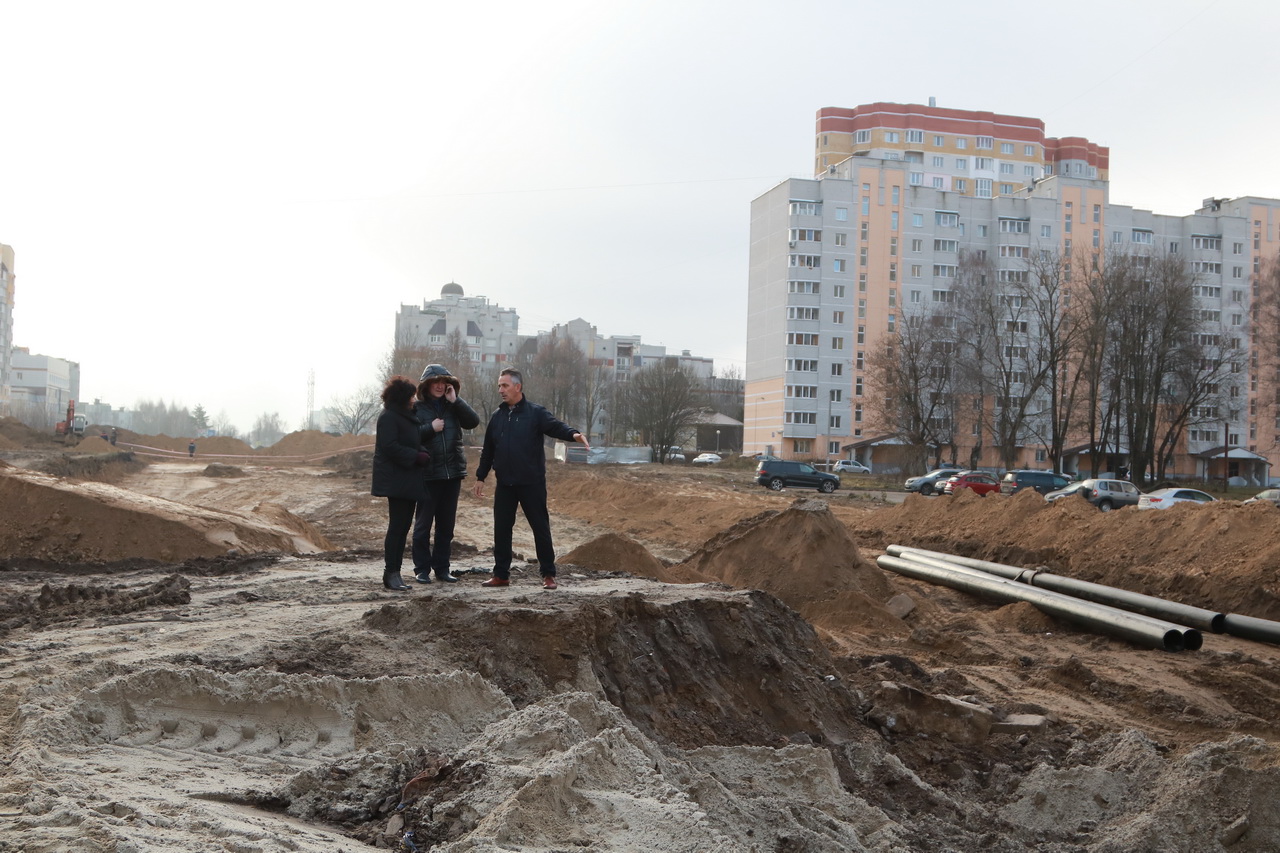 На Советской обустраивают 3-километровую ливневку и готовят участок к строительству дороги