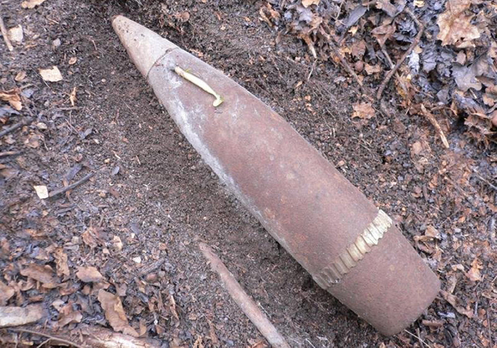 От взрыва снаряда в Почепском районе погиб поисковик
