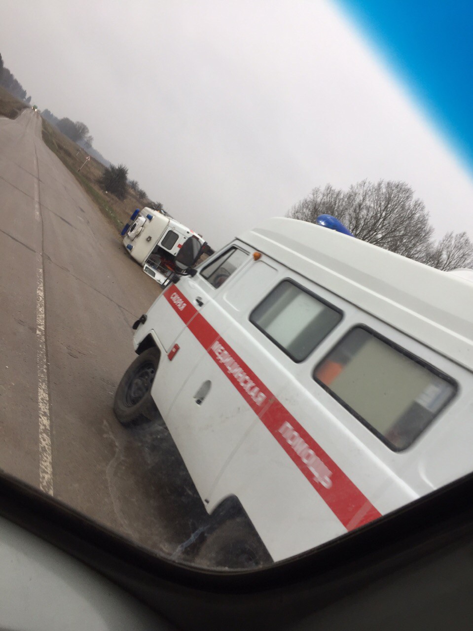 Скорая для скорой: в Жирятинском районе перевернулся автомобиль неотложки